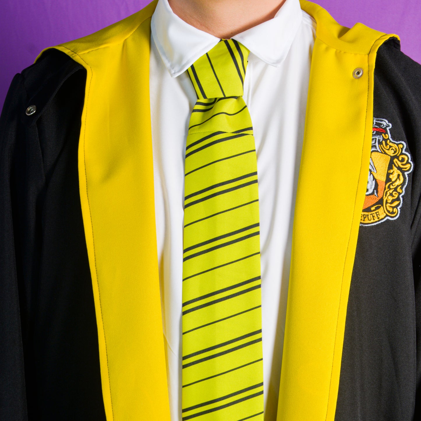 Uniforme completo Hufflepuff (Capa- camisa- pantalón-corbata - totebag)